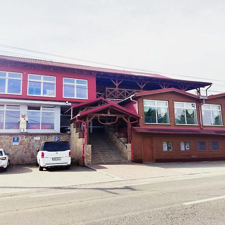 Restaurant And Pension Stenly Spissky Stvrtok Екстериор снимка