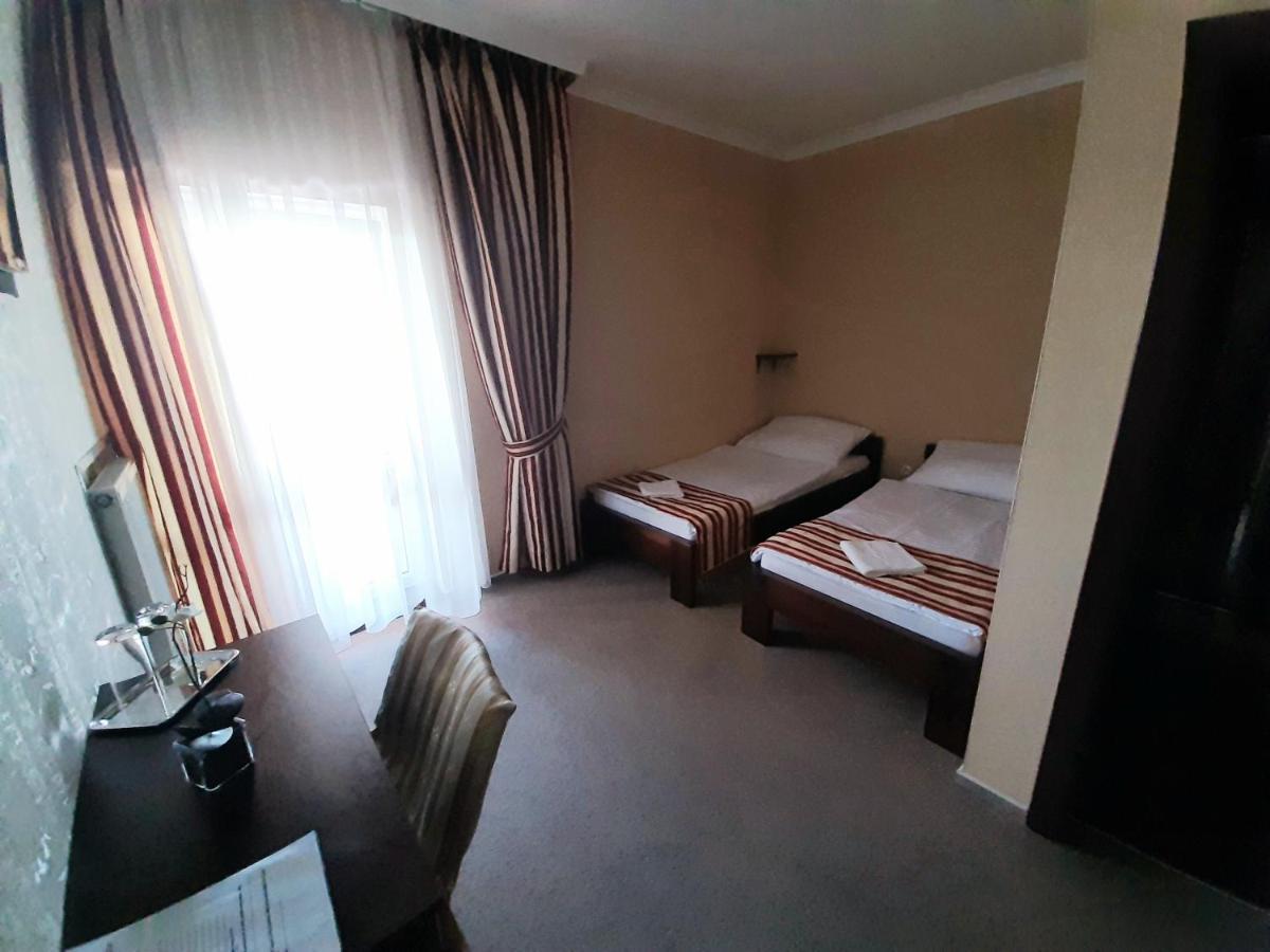 Restaurant And Pension Stenly Spissky Stvrtok Екстериор снимка