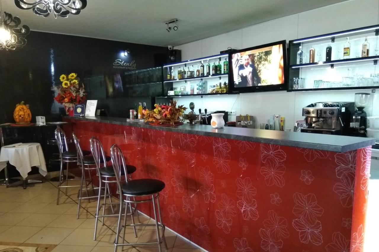 Restaurant And Pension Stenly Spissky Stvrtok Екстериор снимка