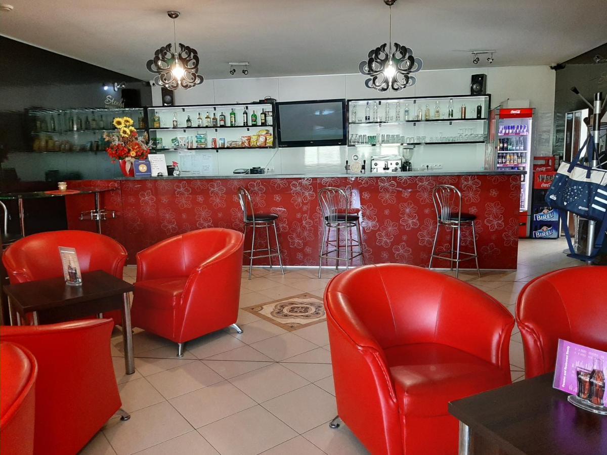 Restaurant And Pension Stenly Spissky Stvrtok Екстериор снимка